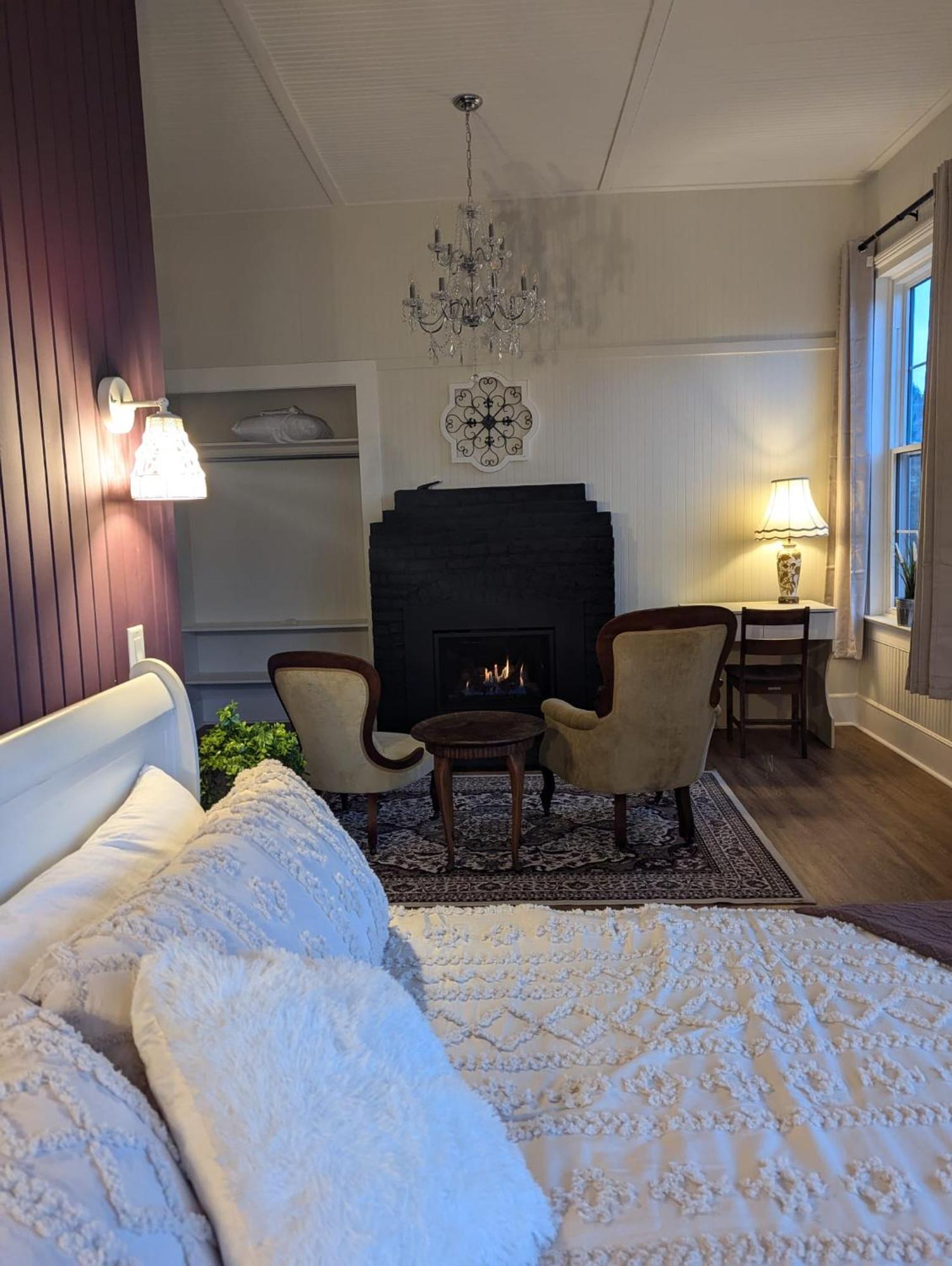 Woodside Farm Country Inn Sooke Exteriér fotografie