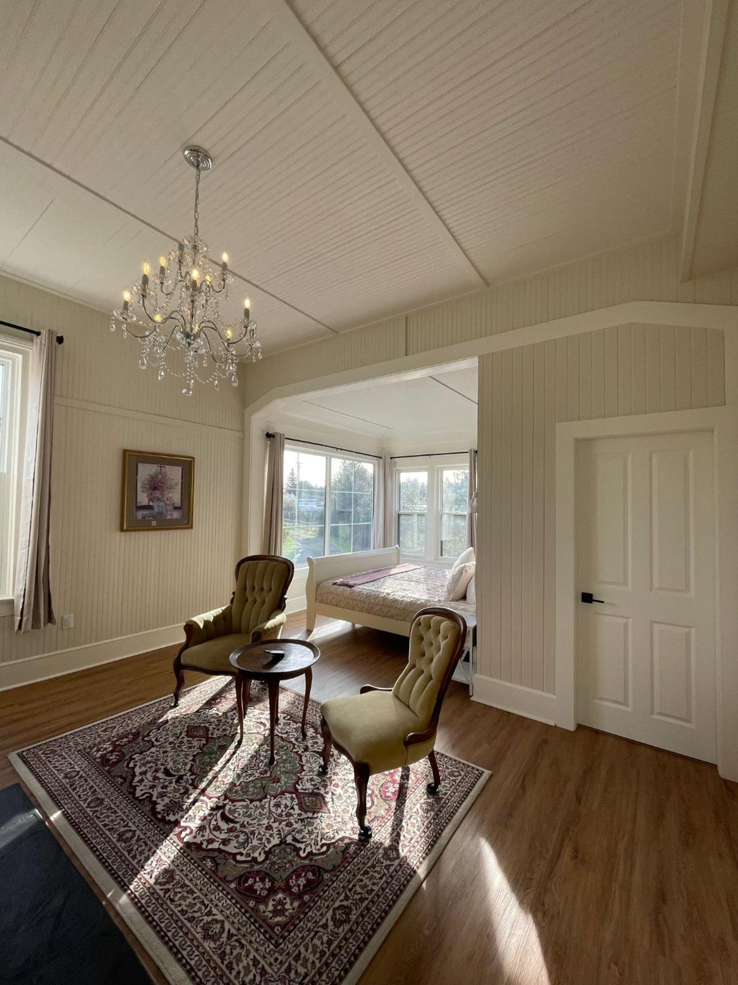 Woodside Farm Country Inn Sooke Exteriér fotografie