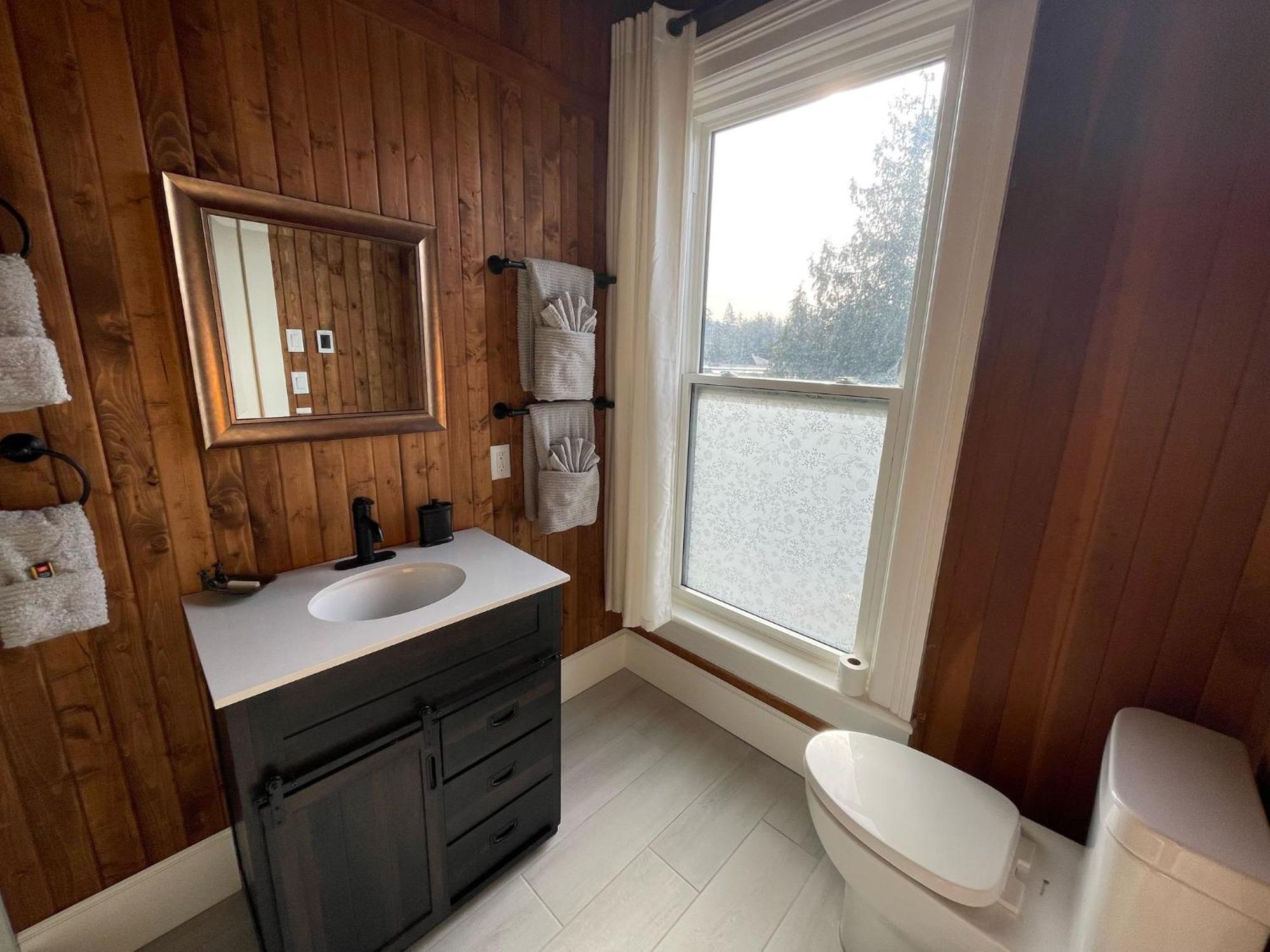 Woodside Farm Country Inn Sooke Exteriér fotografie