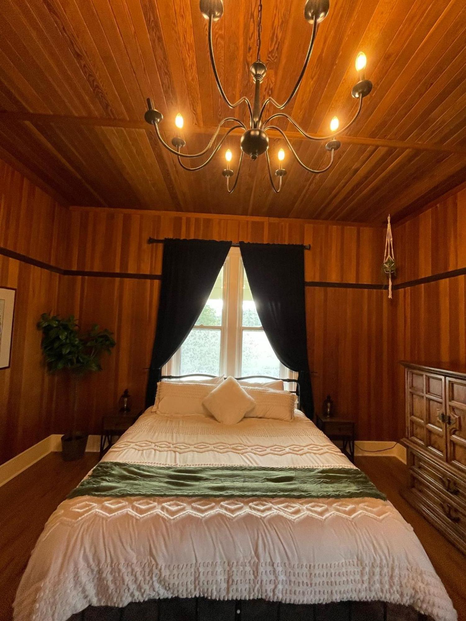 Woodside Farm Country Inn Sooke Exteriér fotografie