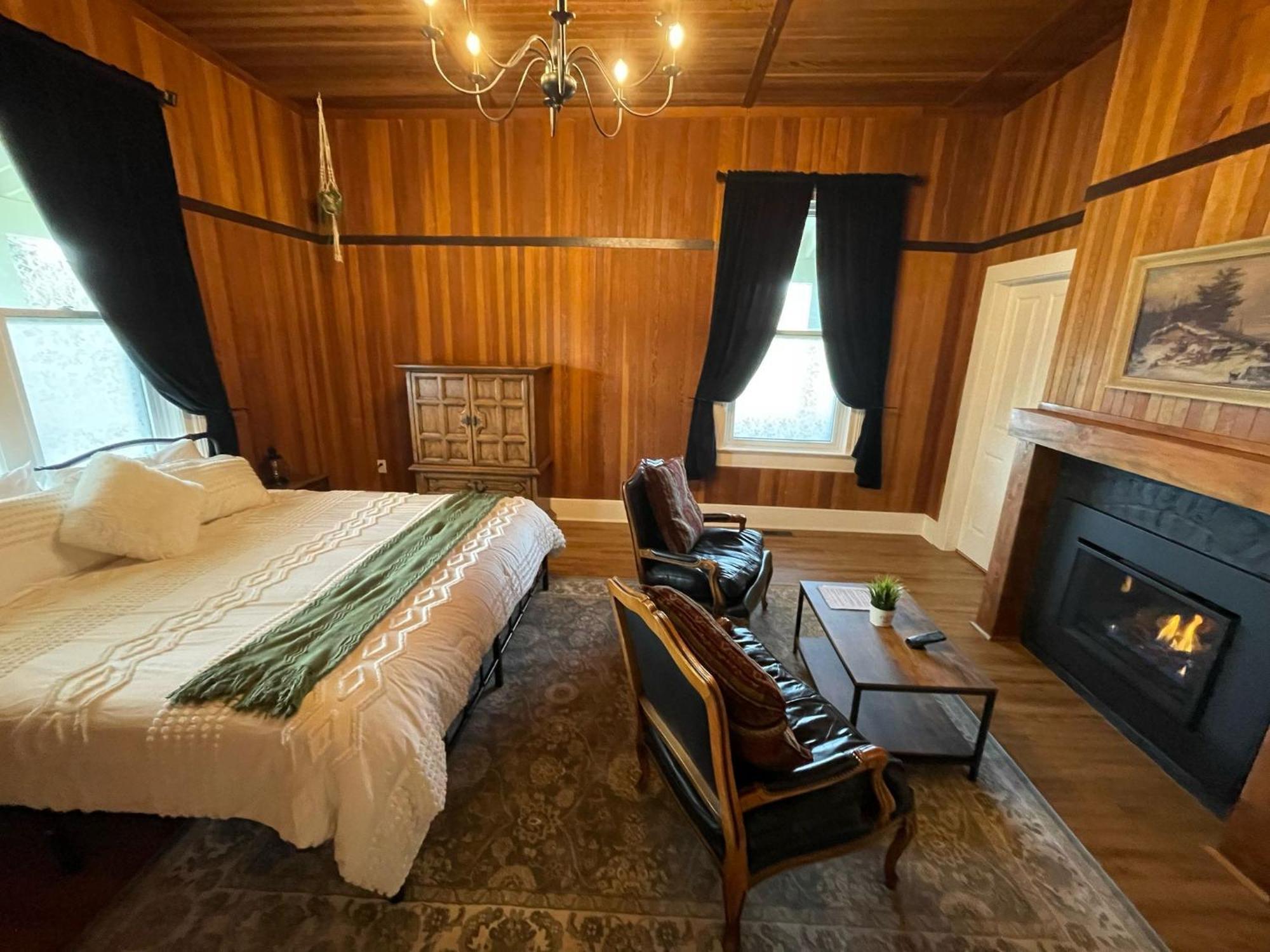 Woodside Farm Country Inn Sooke Exteriér fotografie